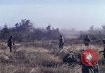 Standbild Vereinigten Staaten Marines Con Thien Vietnam, 1967, aus Sekunde 14 historischem Filmmaterial Videoclip 65675028469