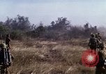 Standbild Vereinigten Staaten Marines Con Thien Vietnam, 1967, aus Sekunde 22 historischem Filmmaterial Videoclip 65675028469