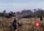 Standbild Vereinigten Staaten Marines Con Thien Vietnam, 1967, aus Sekunde 29 historischem Filmmaterial Videoclip 65675028469