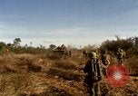 Standbild Vereinigten Staaten Marines Con Thien Vietnam, 1967, aus Sekunde 30 historischem Filmmaterial Videoclip 65675028469