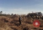 Standbild Vereinigten Staaten Marines Con Thien Vietnam, 1967, aus Sekunde 33 historischem Filmmaterial Videoclip 65675028469