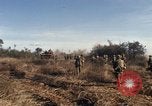 Standbild Vereinigten Staaten Marines Con Thien Vietnam, 1967, aus Sekunde 39 historischem Filmmaterial Videoclip 65675028469