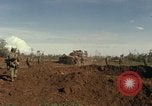 Immagine di Stati Uniti Marines Con Thien Vietnam, 1967, secondo 31 filmato di repertorio 65675028470