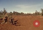 Immagine di Stati Uniti Marines Con Thien Vietnam, 1967, secondo 53 filmato di repertorio 65675028470