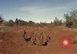 Immagine di Stati Uniti Marines Con Thien Vietnam, 1967, secondo 58 filmato di repertorio 65675028470