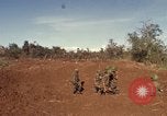 Immagine di Stati Uniti Marines Con Thien Vietnam, 1967, secondo 60 filmato di repertorio 65675028470
