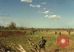 Immagine di Stati Uniti Marines Con Thien Vietnam, 1967, secondo 1 filmato di repertorio 65675028471