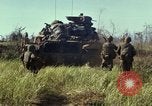 Immagine di Stati Uniti Marines Con Thien Vietnam, 1967, secondo 25 filmato di repertorio 65675028471