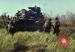 Immagine di Stati Uniti Marines Con Thien Vietnam, 1967, secondo 26 filmato di repertorio 65675028471