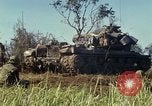 Immagine di Stati Uniti Marines Con Thien Vietnam, 1967, secondo 44 filmato di repertorio 65675028471