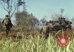Immagine di Stati Uniti Marines Con Thien Vietnam, 1967, secondo 55 filmato di repertorio 65675028471