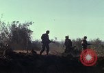 Image des Marines des États-Unis Con Thien Vietnam, 1967, de la seconde 12 séquences d'archives historiques vidéo 65675028472