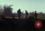 Image des Marines des États-Unis Con Thien Vietnam, 1967, de la seconde 15 séquences d'archives historiques vidéo 65675028472