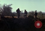 Image des Marines des États-Unis Con Thien Vietnam, 1967, de la seconde 16 séquences d'archives historiques vidéo 65675028472