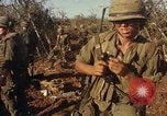 Image des Marines des États-Unis Con Thien Vietnam, 1967, de la seconde 35 séquences d'archives historiques vidéo 65675028472