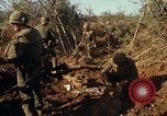 Image des Marines des États-Unis Con Thien Vietnam, 1967, de la seconde 41 séquences d'archives historiques vidéo 65675028472