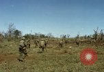Image des Marines des États-Unis Con Thien Vietnam, 1967, de la seconde 41 séquences d'archives historiques vidéo 65675028473