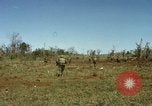 Image des Marines des États-Unis Con Thien Vietnam, 1967, de la seconde 52 séquences d'archives historiques vidéo 65675028473