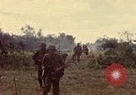 Image des Marines des États-Unis Con Thien Vietnam, 1967, de la seconde 21 séquences d'archives historiques vidéo 65675028475