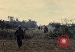 Image des Marines des États-Unis Con Thien Vietnam, 1967, de la seconde 41 séquences d'archives historiques vidéo 65675028475