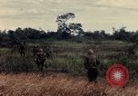 Image des Marines des États-Unis Con Thien Vietnam, 1967, de la seconde 51 séquences d'archives historiques vidéo 65675028475