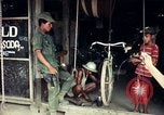 Image des Marines des États-Unis Cam Lo Vietnam, 1967, de la seconde 3 séquences d'archives historiques vidéo 65675028476