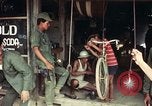 Image des Marines des États-Unis Cam Lo Vietnam, 1967, de la seconde 9 séquences d'archives historiques vidéo 65675028476