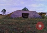 Image K-9 Sentry chiens Phu Cat Base aérienne Vietnam, 1969, de la seconde 9 séquences d'archives historiques vidéo 65675028490