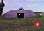Image K-9 Sentry chiens Phu Cat Base aérienne Vietnam, 1969, de la seconde 13 séquences d'archives historiques vidéo 65675028490