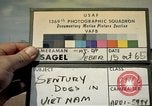 Immagine di Cani sentinella Tan Son Nhut Air Force Base Vietnam, 1965, secondo 1 filmato di repertorio 65675028496