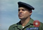 Immagine di Cani sentinella Tan Son Nhut Air Force Base Vietnam, 1965, secondo 6 filmato di repertorio 65675028496