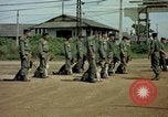 Immagine di Cani sentinella Tan Son Nhut Air Force Base Vietnam, 1965, secondo 34 filmato di repertorio 65675028496