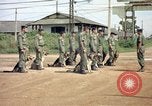 Immagine di Cani sentinella Tan Son Nhut Air Force Base Vietnam, 1965, secondo 37 filmato di repertorio 65675028496