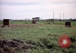 Immagine di Cani sentinella Tan Son Nhut Air Force Base Vietnam, 1965, secondo 62 filmato di repertorio 65675028496