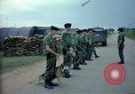 Immagine di Cani sentinella Tan Son Nhut Air Force Base Vietnam, 1965, secondo 3 filmato di repertorio 65675028497