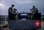 Immagine di Cani sentinella Tan Son Nhut Air Force Base Vietnam, 1965, secondo 37 filmato di repertorio 65675028497