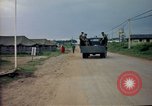 Immagine di Cani sentinella Tan Son Nhut Air Force Base Vietnam, 1965, secondo 43 filmato di repertorio 65675028497