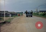 Immagine di Cani sentinella Tan Son Nhut Air Force Base Vietnam, 1965, secondo 44 filmato di repertorio 65675028497