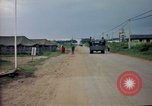 Immagine di Cani sentinella Tan Son Nhut Air Force Base Vietnam, 1965, secondo 46 filmato di repertorio 65675028497