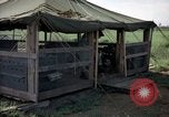 Immagine di Cani sentinella Tan Son Nhut Air Force Base Vietnam, 1965, secondo 4 filmato di repertorio 65675028498
