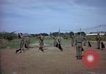 Immagine di Cani sentinella Tan Son Nhut Air Force Base Vietnam, 1965, secondo 54 filmato di repertorio 65675028498
