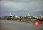 Immagine di Cani sentinella Tan Son Nhut Air Force Base Vietnam, 1965, secondo 11 filmato di repertorio 65675028499