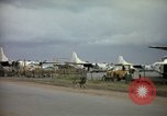 Immagine di Cani sentinella Tan Son Nhut Air Force Base Vietnam, 1965, secondo 20 filmato di repertorio 65675028499