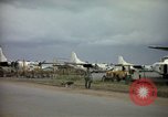 Immagine di Cani sentinella Tan Son Nhut Air Force Base Vietnam, 1965, secondo 21 filmato di repertorio 65675028499