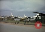 Immagine di Cani sentinella Tan Son Nhut Air Force Base Vietnam, 1965, secondo 27 filmato di repertorio 65675028499