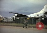 Immagine di Cani sentinella Tan Son Nhut Air Force Base Vietnam, 1965, secondo 35 filmato di repertorio 65675028499