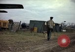 Immagine di Cani sentinella Tan Son Nhut Air Force Base Vietnam, 1965, secondo 56 filmato di repertorio 65675028499