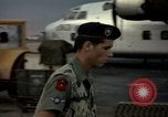 Immagine di Cani sentinella Tan Son Nhut Air Force Base Vietnam, 1965, secondo 59 filmato di repertorio 65675028499