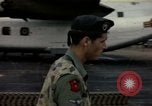 Immagine di Cani sentinella Tan Son Nhut Air Force Base Vietnam, 1965, secondo 60 filmato di repertorio 65675028499