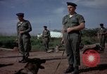 Standbild sentry Hunde Tan Son Nhut Air Force Base Vietnam, 1965, aus Sekunde 20 historischem Filmmaterial Videoclip 65675028500